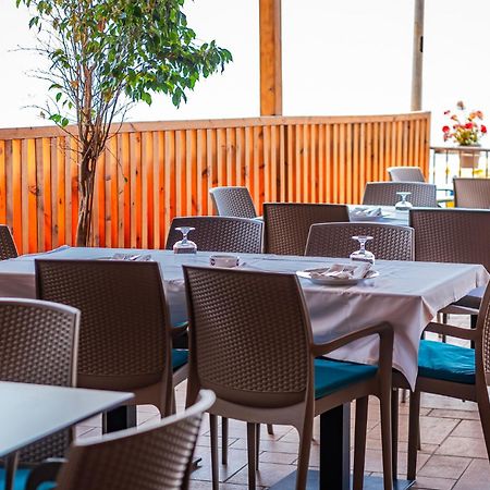 Aragosta Hotel Дуррес Экстерьер фото