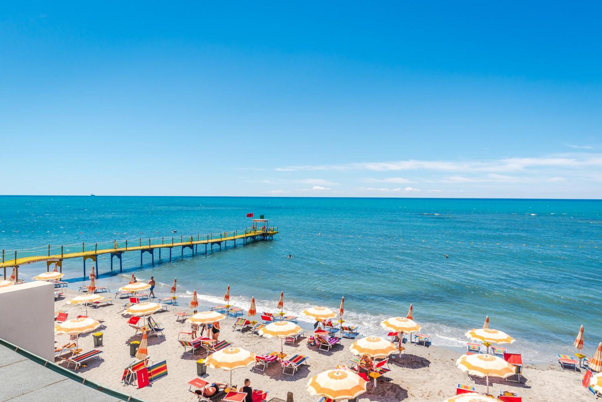 Aragosta Hotel Дуррес Экстерьер фото