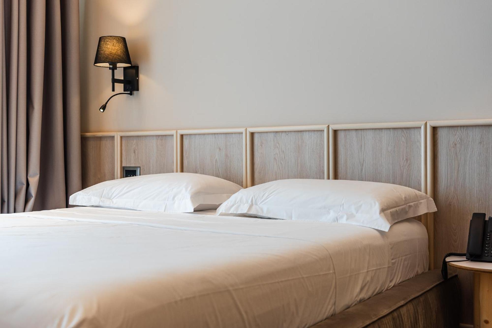 Aragosta Hotel Дуррес Экстерьер фото