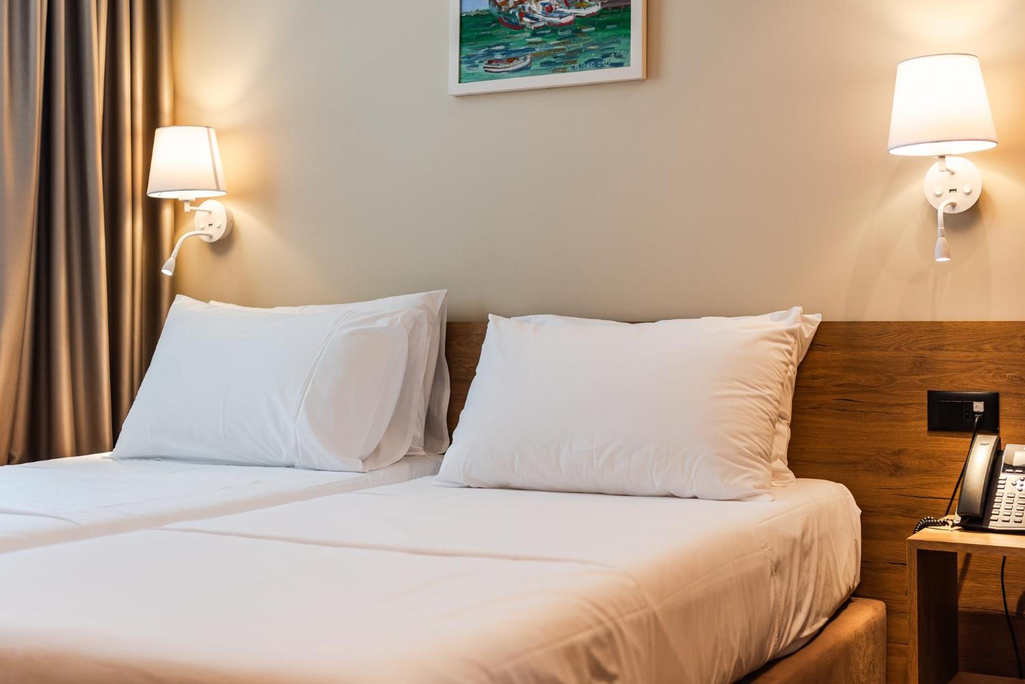 Aragosta Hotel Дуррес Экстерьер фото
