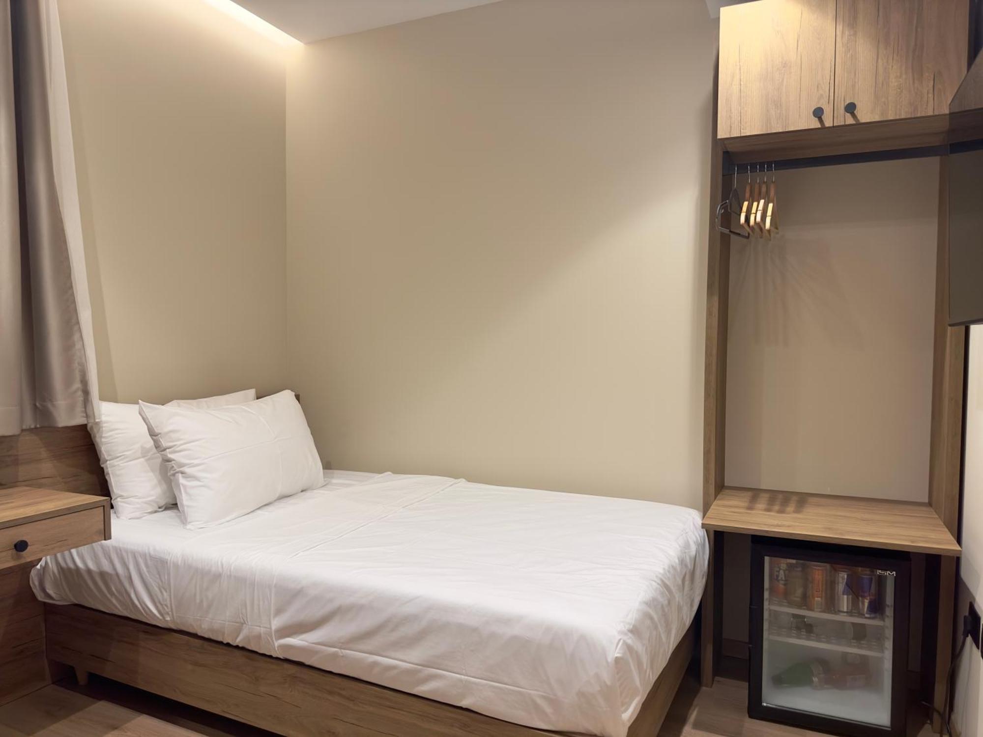 Aragosta Hotel Дуррес Экстерьер фото