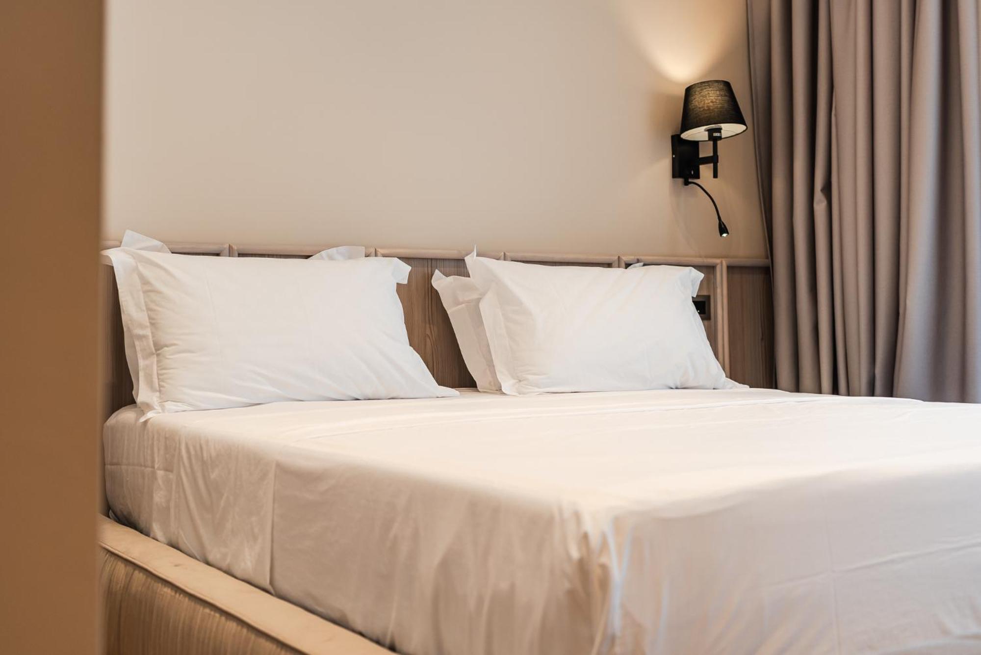 Aragosta Hotel Дуррес Экстерьер фото