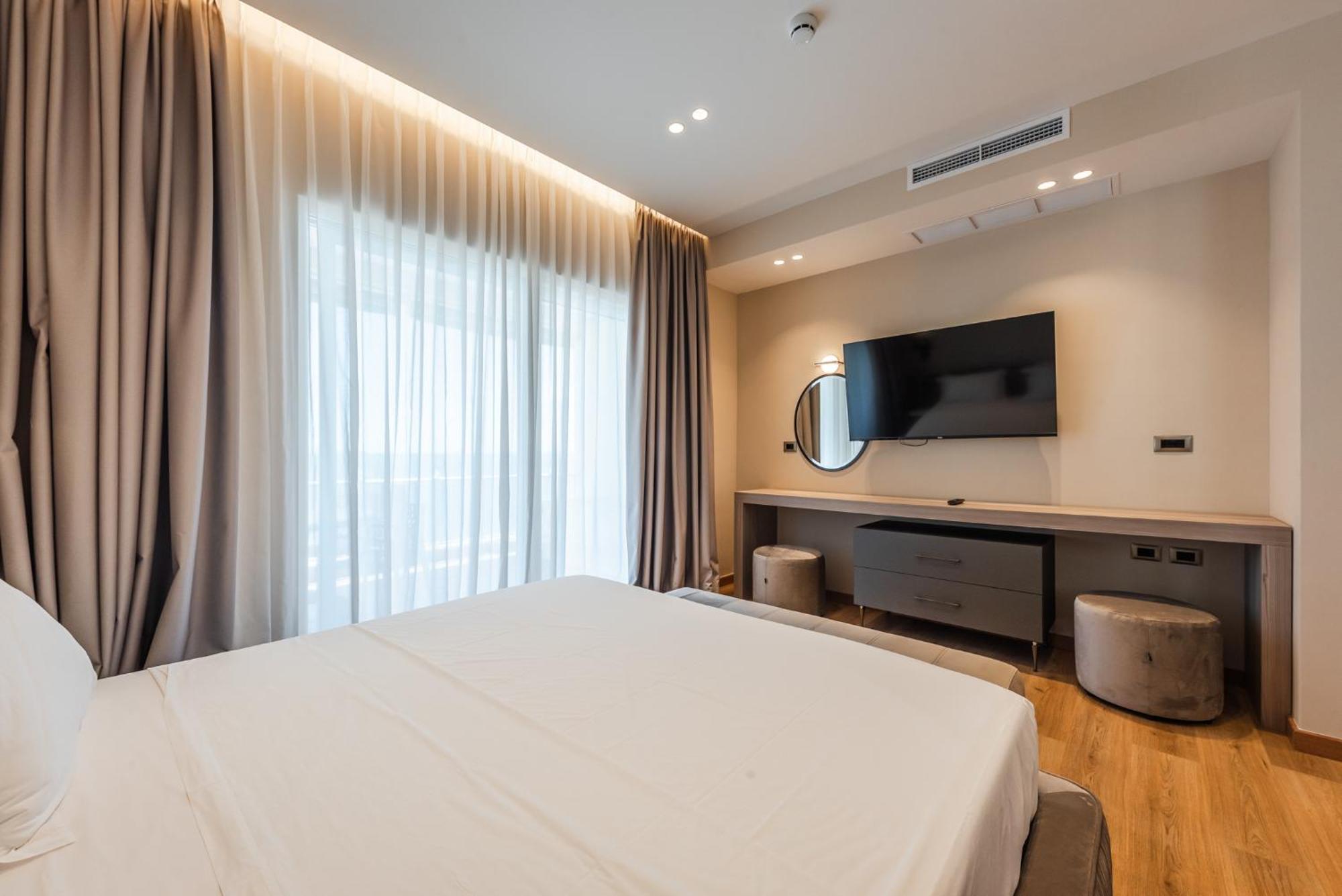 Aragosta Hotel Дуррес Экстерьер фото
