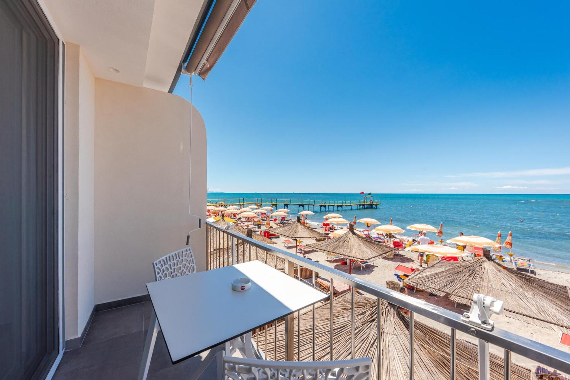 Aragosta Hotel Дуррес Экстерьер фото