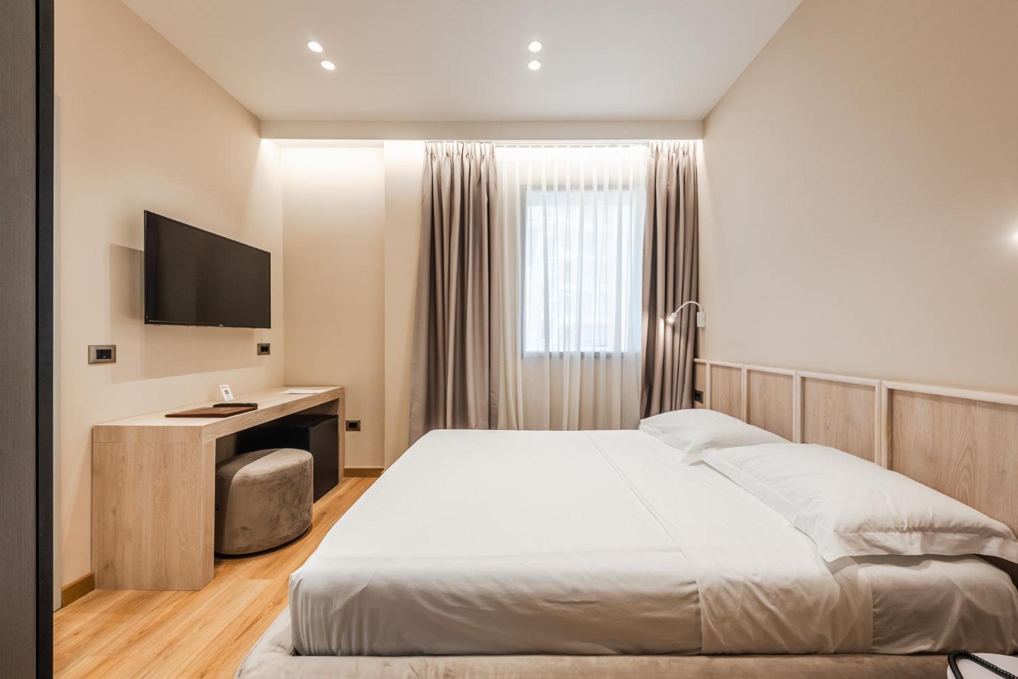 Aragosta Hotel Дуррес Экстерьер фото