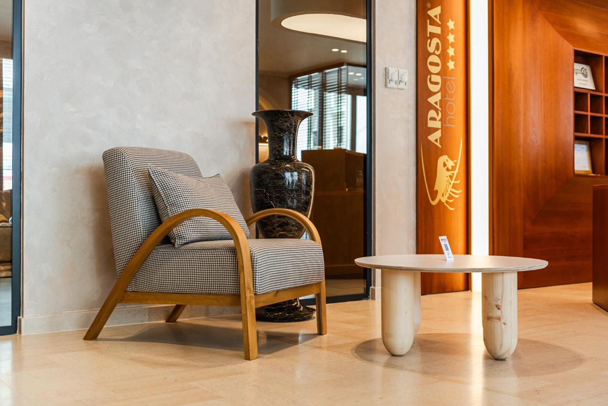 Aragosta Hotel Дуррес Экстерьер фото